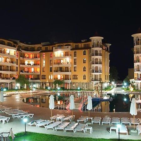 One Bedroom Guest Suite Pantai Sunny Bagian luar foto