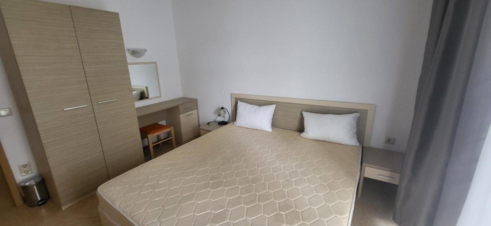 One Bedroom Guest Suite Pantai Sunny Bagian luar foto